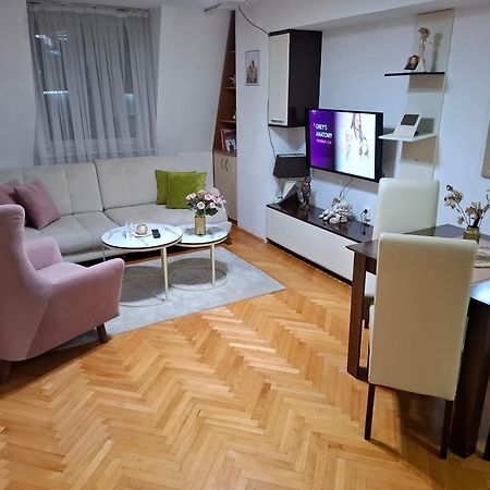 New Apartment 8, Self Check-In, Free Parking Skopje Esterno foto