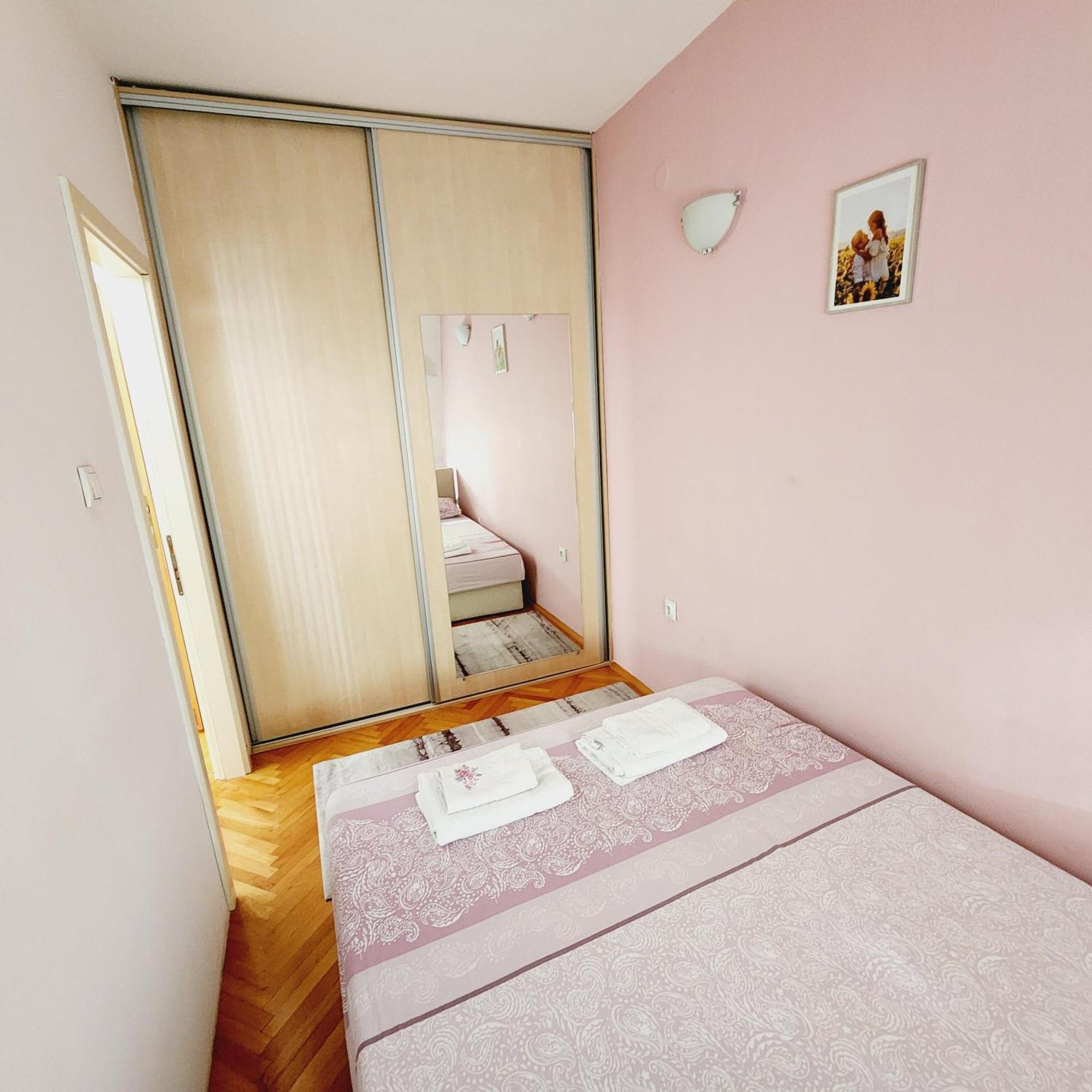 New Apartment 8, Self Check-In, Free Parking Skopje Esterno foto