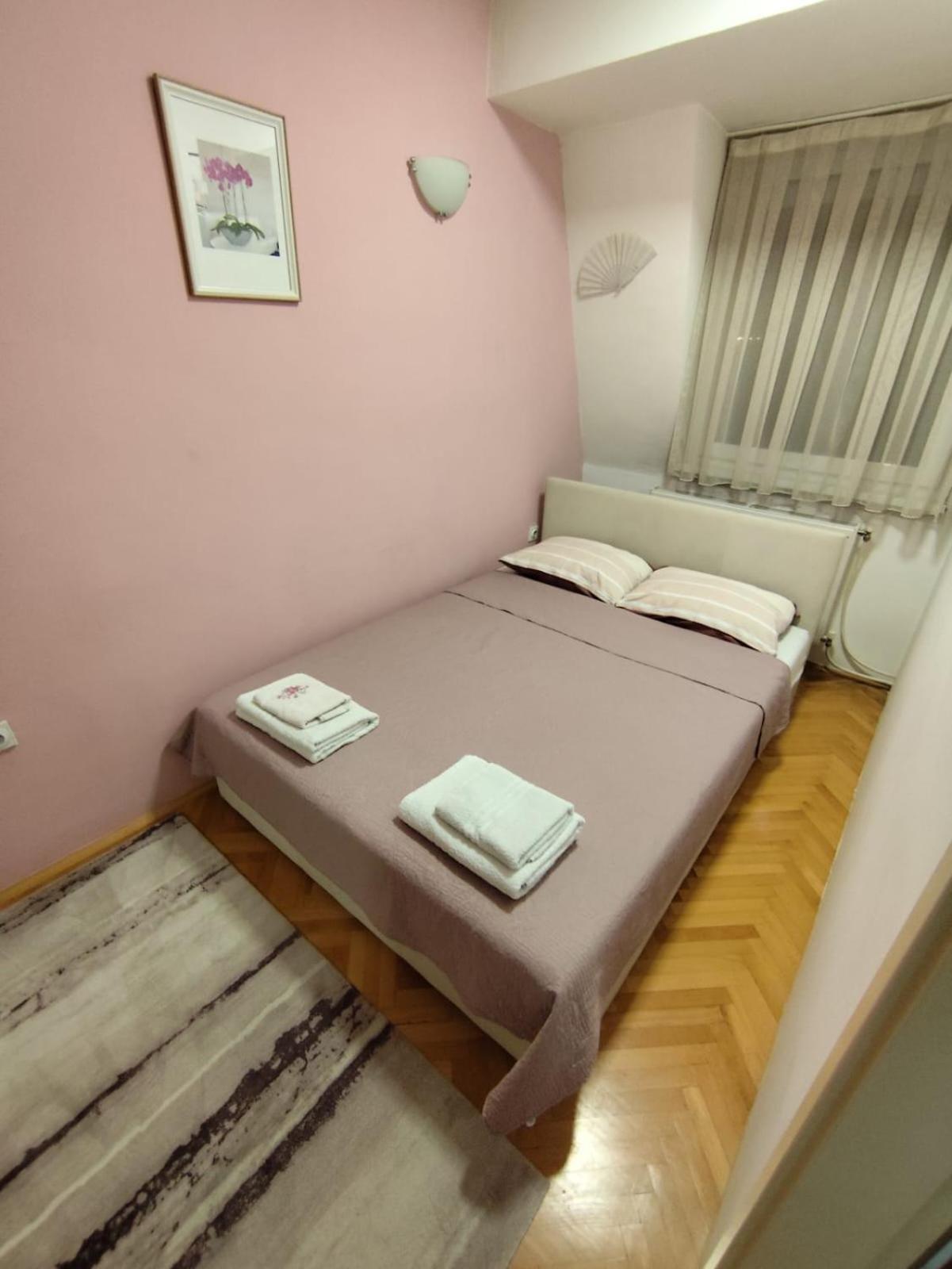 New Apartment 8, Self Check-In, Free Parking Skopje Esterno foto