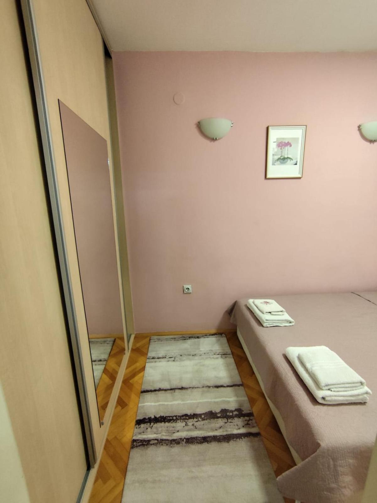 New Apartment 8, Self Check-In, Free Parking Skopje Esterno foto